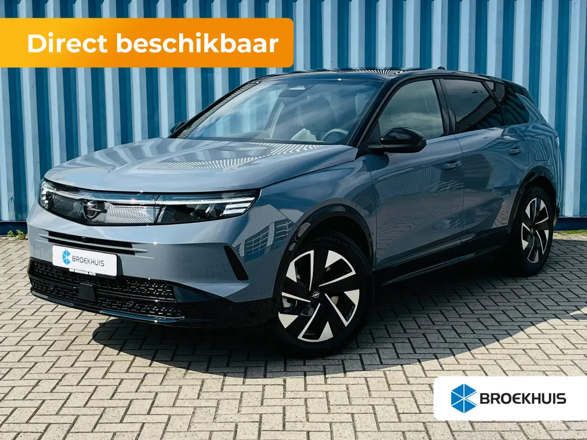 GS Afneembare trekhaak | Achteruitrijcamera | Adeptieve cruise control | Lendensteun | Standkachel | Keyless | Stoelverwarming | Apple carplay & Android auto