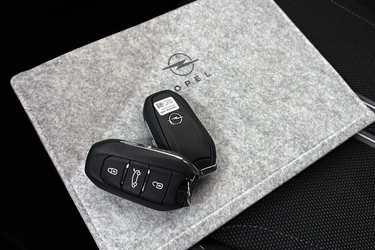 1.2 Turbo Hybrid GS Tech & Infotainment pack / 2+6 jaar garantie