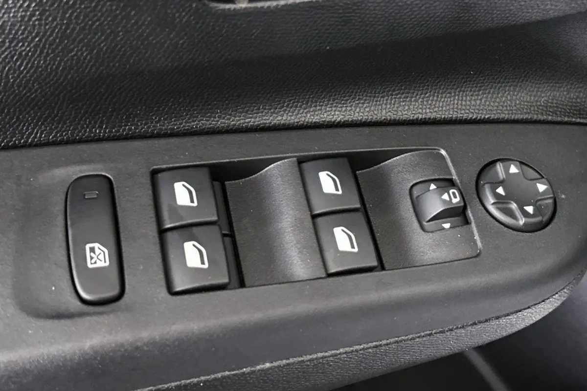 1.2 Turbo Hybrid GS Tech & Infotainment pack / 2+6 jaar garantie