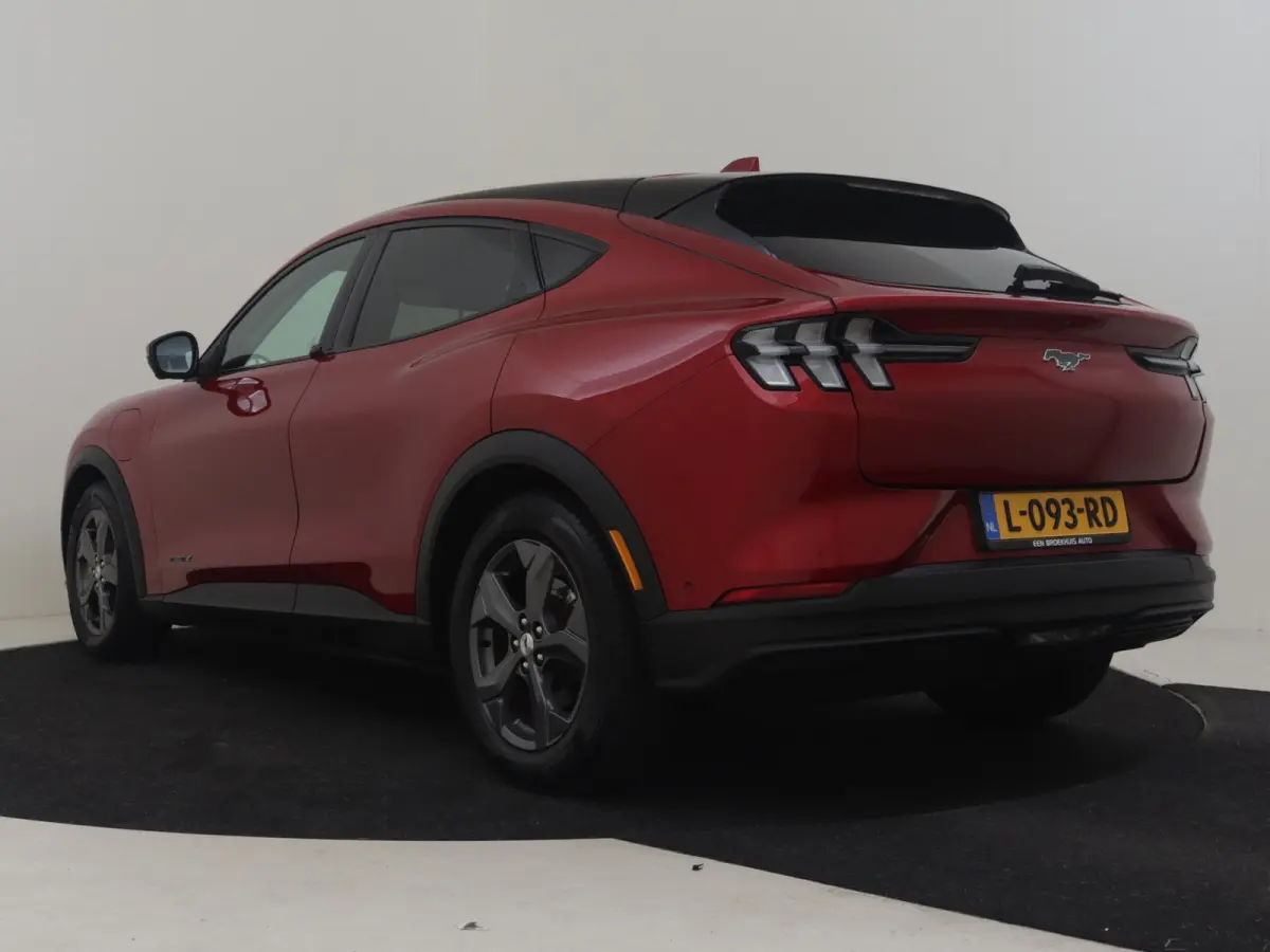 RWD 75 kWh l 1e Eigenaar l Leder l B&O Sound l SOH 95% l Keyless Entry l Verwarmd Voorruit l Camera l Elektr. Klep l