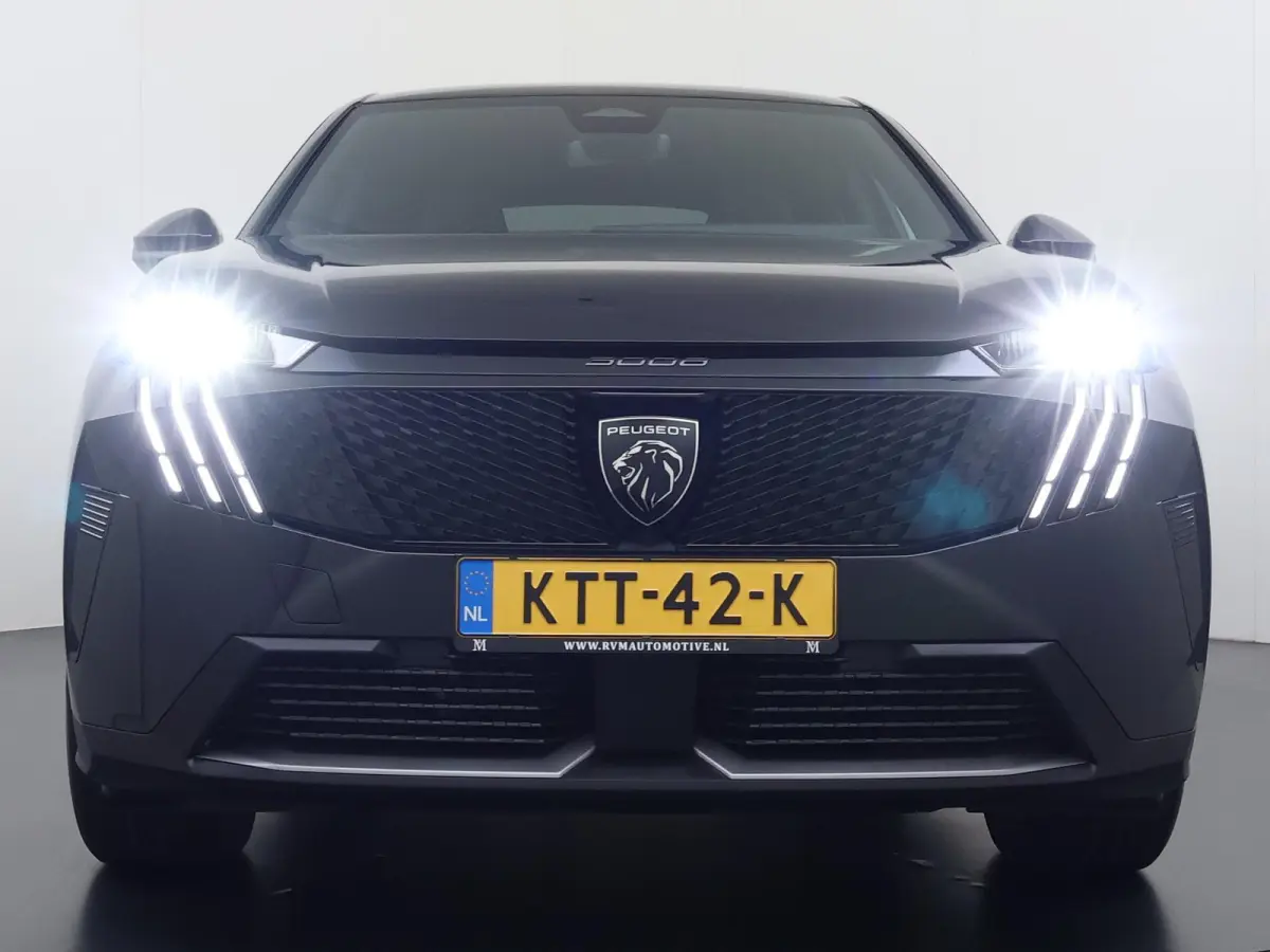 Allure 73 kWh VAN:36.900,- VOOR:34.440,- UW HERFSTVOORDEEL:2.460,- SOH 94%| WARMTEPOMP |  DIRECT LEVERBAAR RIJKAAR GEMAAKT BIJ DE PEUGEOT DEALER | 360° CAMERA| | KEYLESS ENTRY | 18.685KM! |