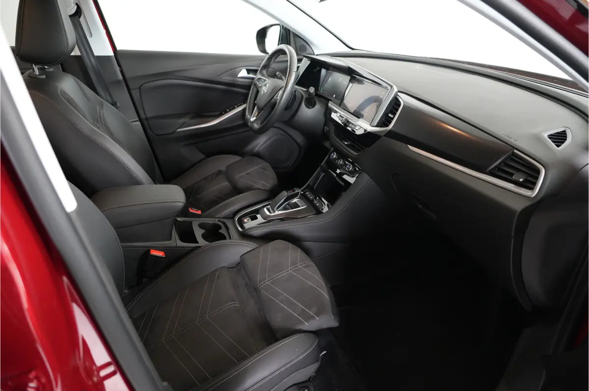 1.6 Turbo GS Line 225 pk PHEV | SOH 99% | AGR | 360° | Stl. verw. | Adaptive Cruise | El. achterklep |