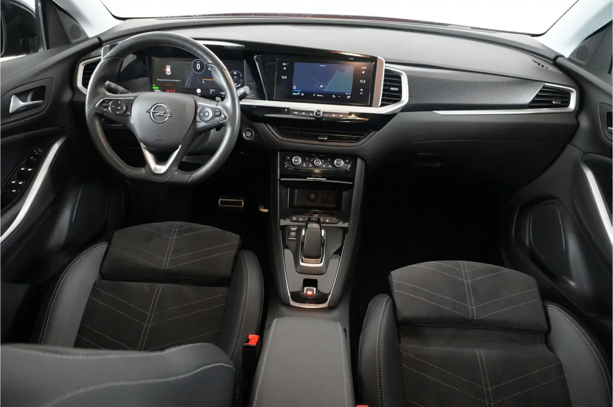 1.6 Turbo GS Line 225 pk PHEV | SOH 99% | AGR | 360° | Stl. verw. | Adaptive Cruise | El. achterklep |