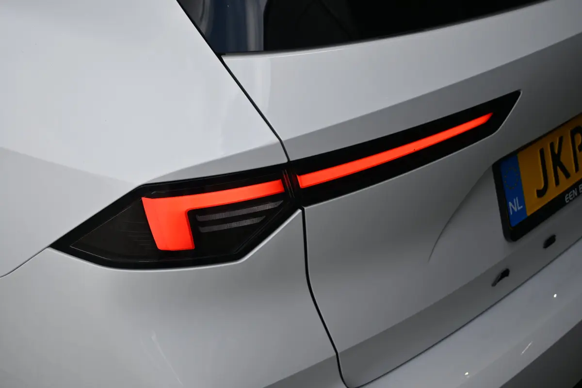 1.2 Turbo Hybrid GS Tot 8 Jaar Garantie! | Alcantara | Elektr. Stoelen | Intelli-Lux LED | Navigatie | Achteruitrijcamera | Adaptive Cruise | !!