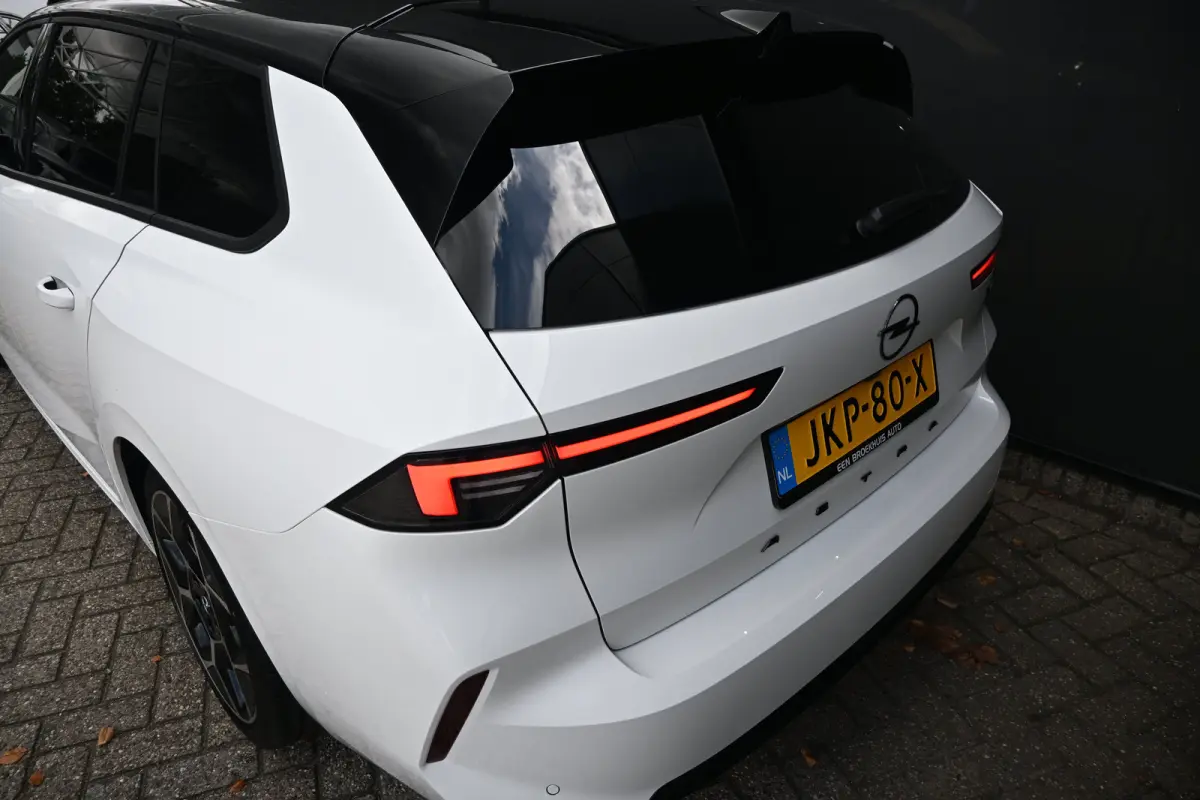 1.2 Turbo Hybrid GS Tot 8 Jaar Garantie! | Alcantara | Elektr. Stoelen | Intelli-Lux LED | Navigatie | Achteruitrijcamera | Adaptive Cruise | !!