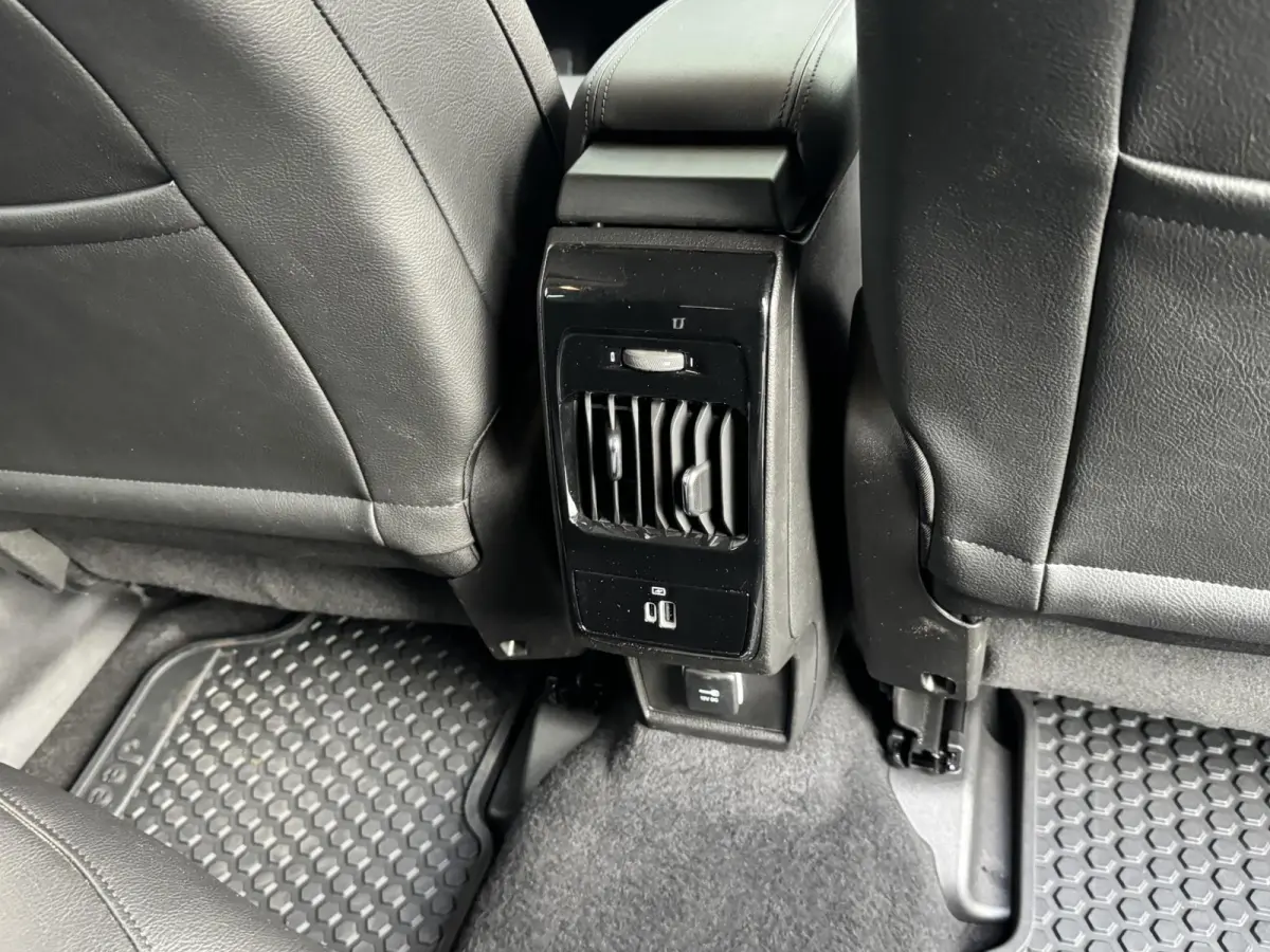 4xe 240 PLUG-IN HYBRID LIMITED I WINTERPAKKET I P-CAMERA I APPLE CARPLAY I ADAPTIVE CRUISE CONTROL