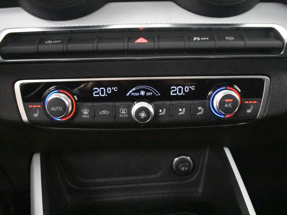 30 TFSI S Edition l Panorama Dak | Keyless entry/start | Stoelverwarming | Dodehoek detectie | Elektr achterklep |DAB | LED | Navi | 18"LMV