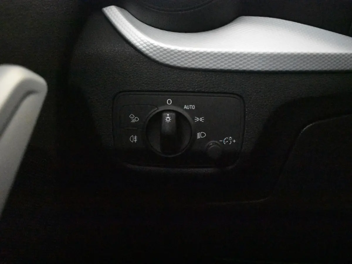 30 TFSI S Edition l Panorama Dak | Keyless entry/start | Stoelverwarming | Dodehoek detectie | Elektr achterklep |DAB | LED | Navi | 18"LMV