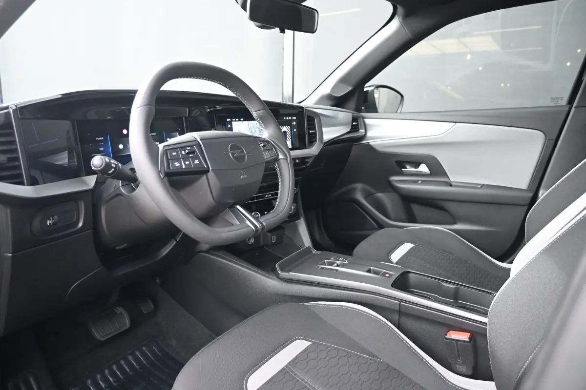 Edition 54 kWh 156pk | Navigatie | Climate Control | Dodehoekdetectie | Achteruitrijcamera | Draadloos Apple Carplay & Android Auto | !!
