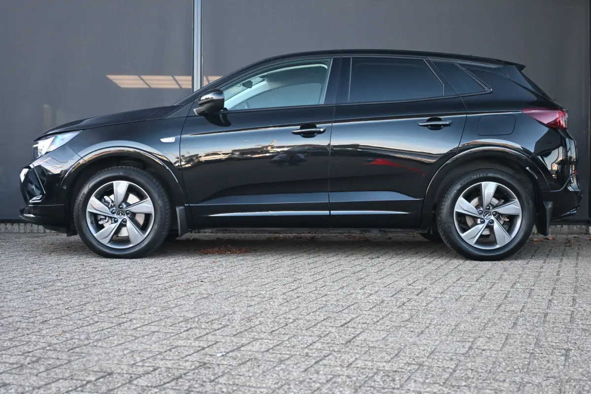 1.6 Turbo Plug-In Hybrid GS | Alcantara | 360 Camera | Navigatie | Intelli-Lux LED | Adaptive Cruise | Stoel/Stuurverwarming | !!