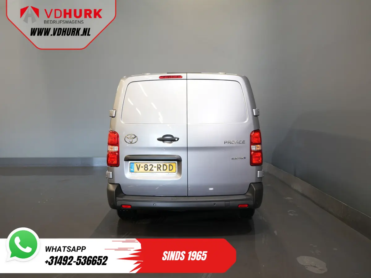 Worker L3 75 kWh 350 km WLTP Adapt.Cruise/ Stuurverw./ Snellader/ Carplay/ Camera/ PDC/ Airco