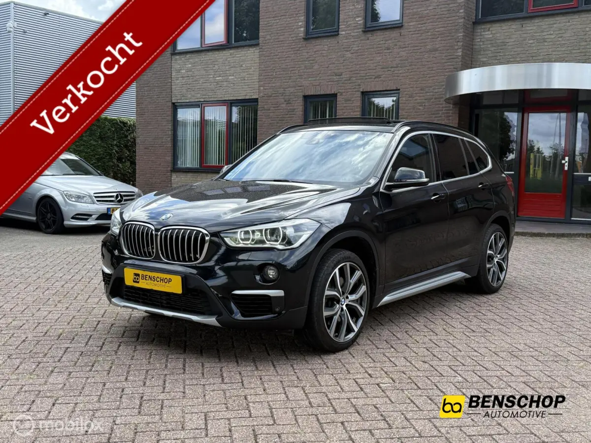 xDrive20i Xline Panodak Navi Carplay Memory Leer Camera Harman Kardon Trekhaak
