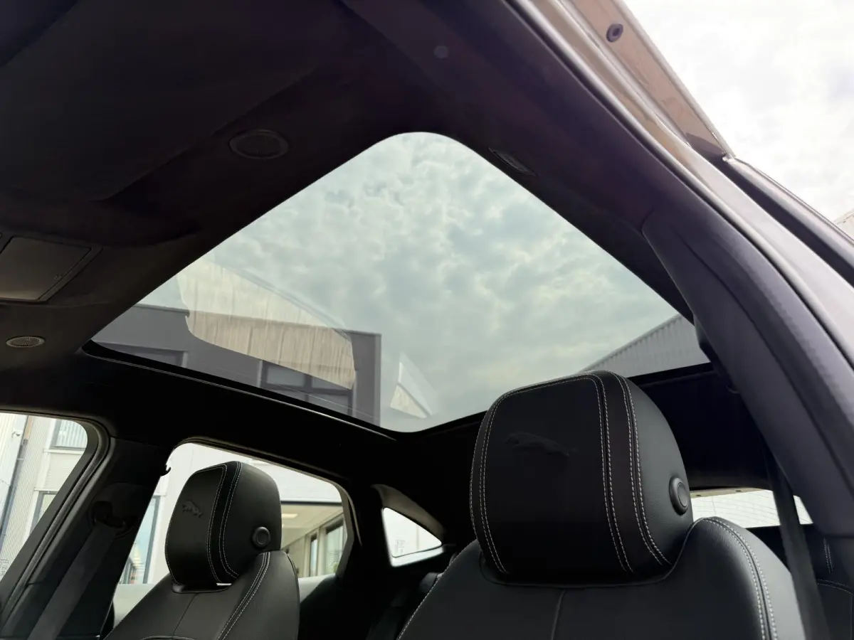1.5 P300e AWD R-Dynamic HSE | Leder/Carplay/3D-Camera/Memory/Meridian