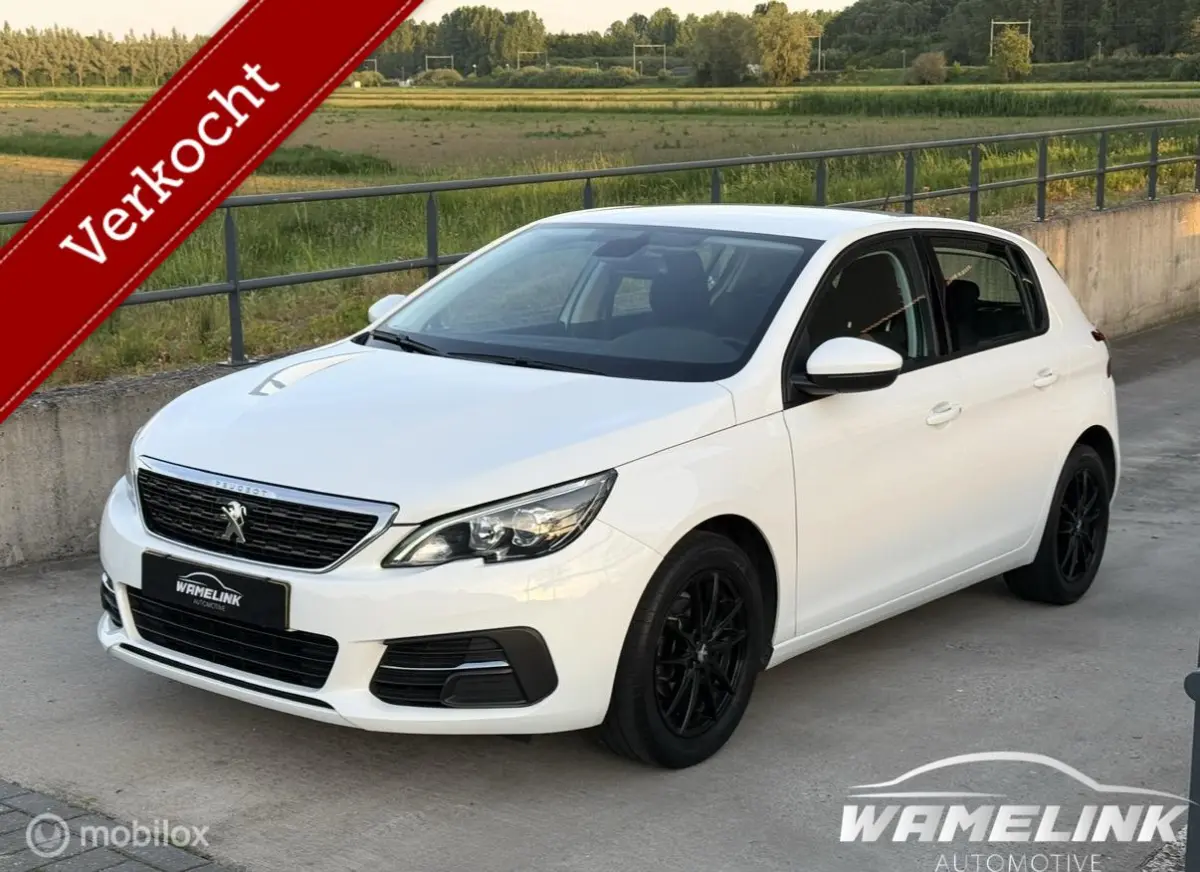1.2 PureTech Blue Lease Premium