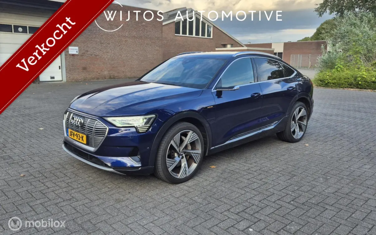 55 quattro S edition, B&O, pano, night