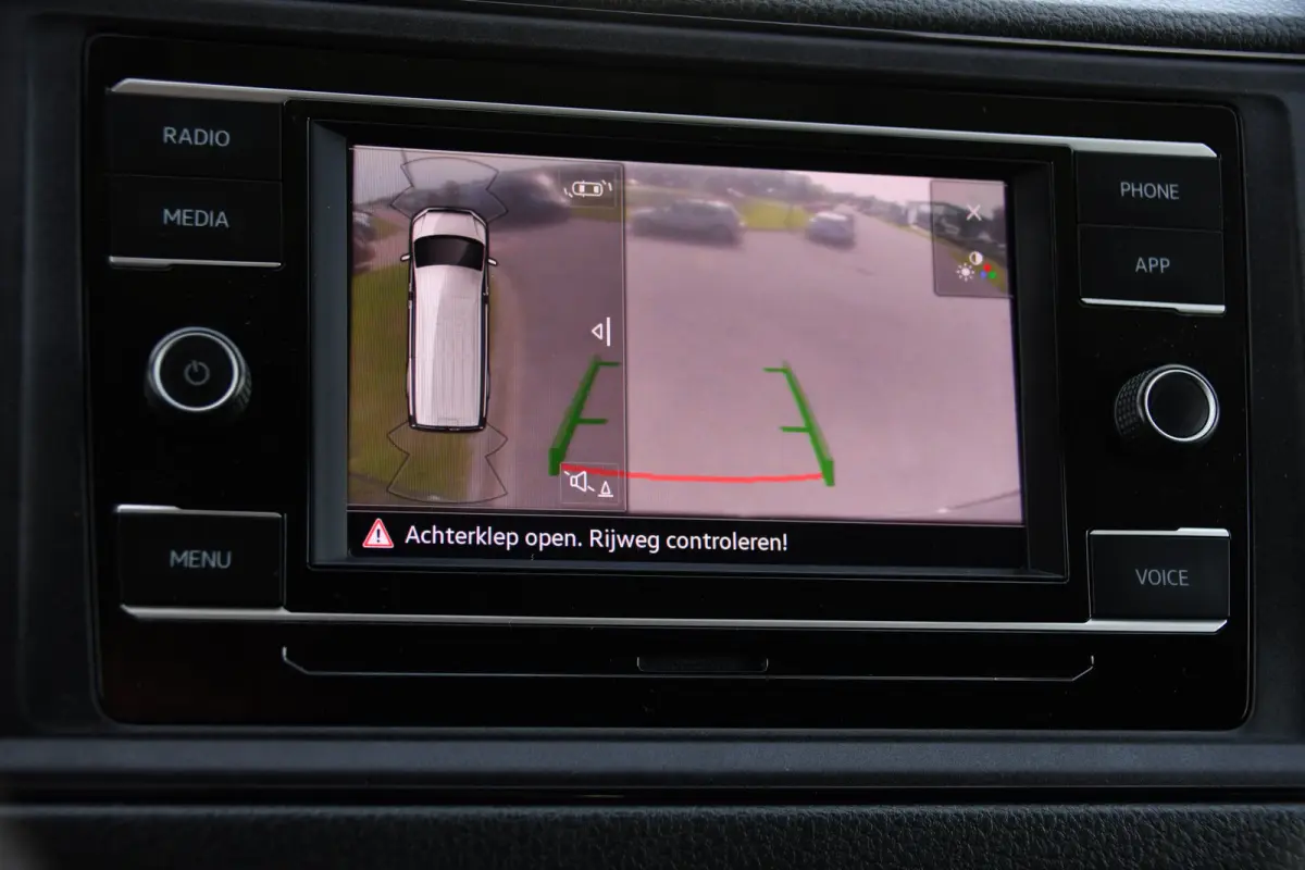 3.180 35 2.0 L3H2 DC PB Edition Camera, Cruise, Carplay, LED, 177pk, Automaat, Sensoren, Multimedia, Uniek!