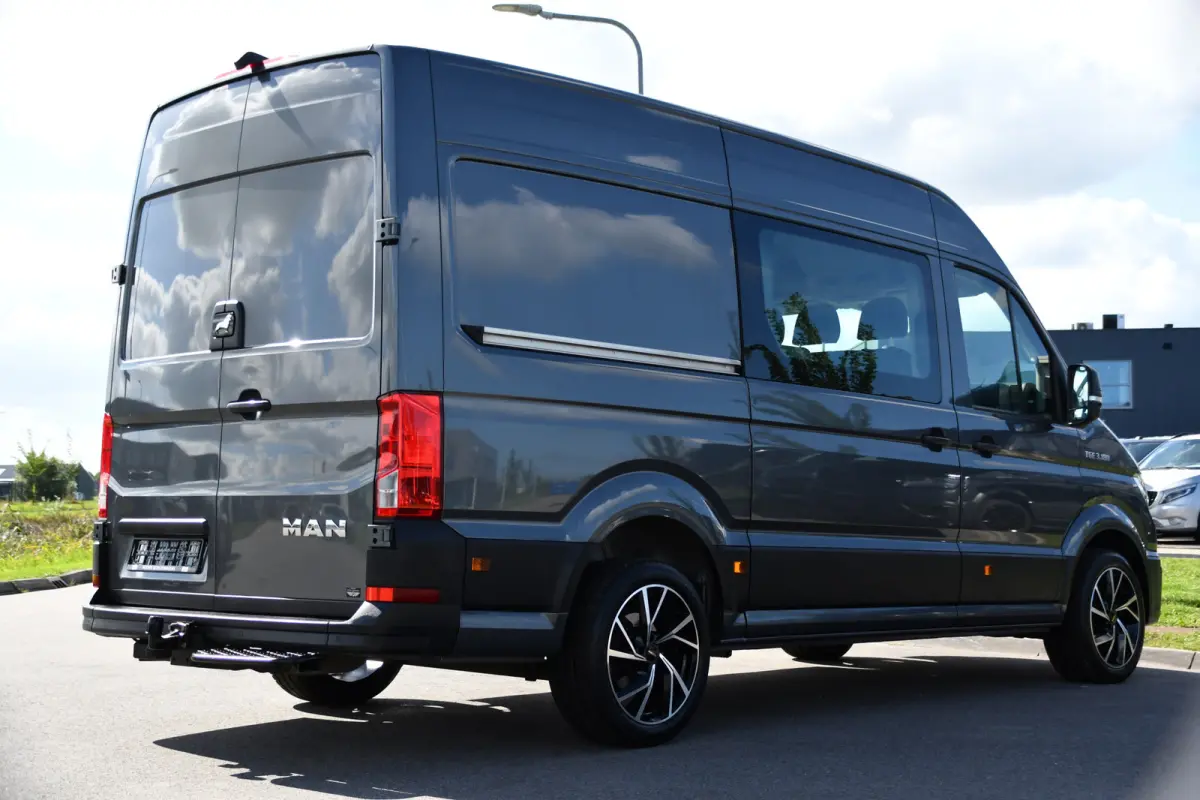 3.180 35 2.0 L3H3 DC PB Edition Camera, Cruise, Carplay, LED, Automaat, Stoelverwarming, Leder, Trekhaak, Sensoren, Uniek!