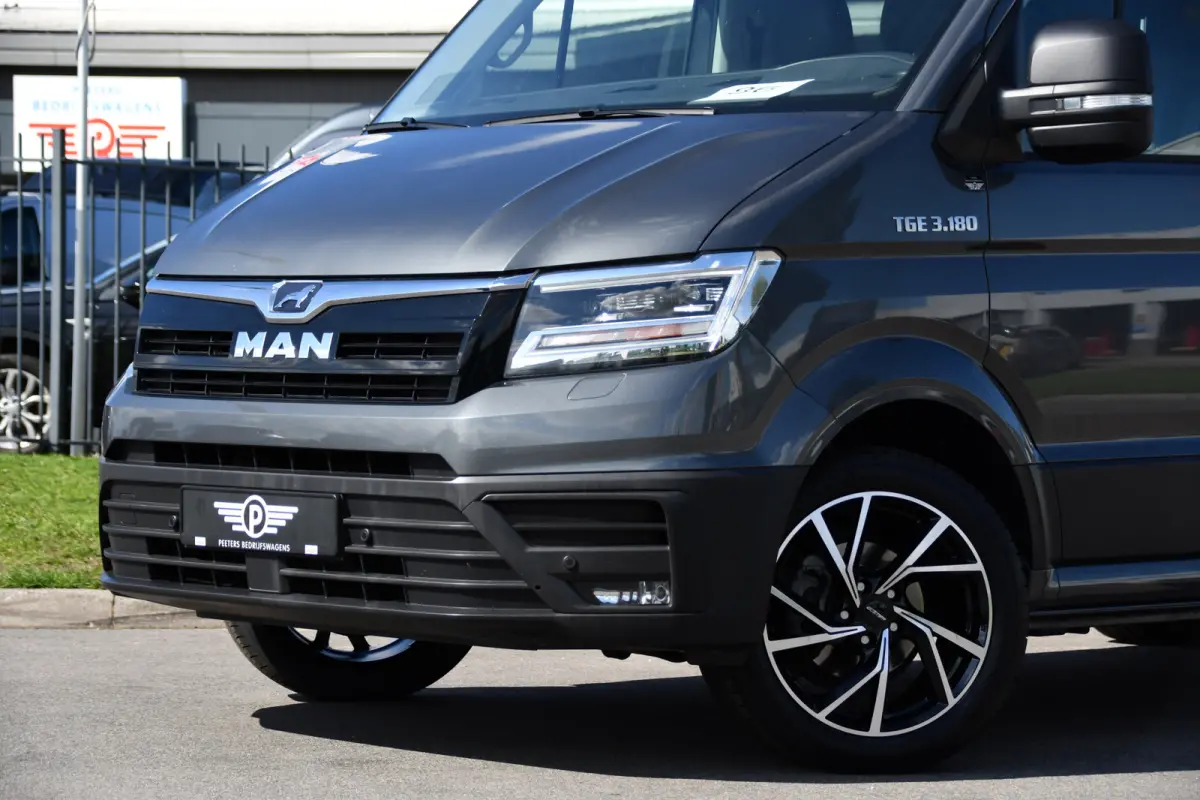 3.180 35 2.0 L3H3 DC PB Edition Camera, Cruise, Carplay, LED, Automaat, Stoelverwarming, Leder, Trekhaak, Sensoren, Uniek!