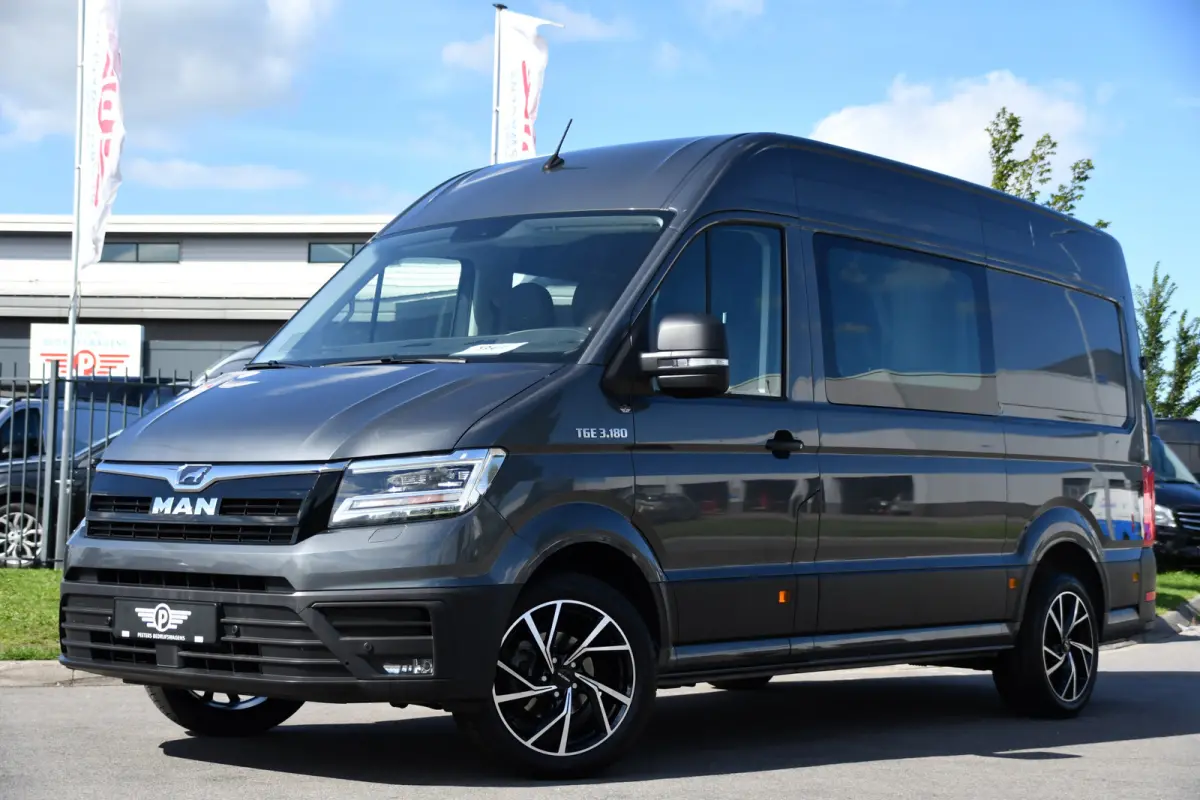 3.180 35 2.0 L3H3 DC PB Edition Camera, Cruise, Carplay, LED, Automaat, Stoelverwarming, Leder, Trekhaak, Sensoren, Uniek!