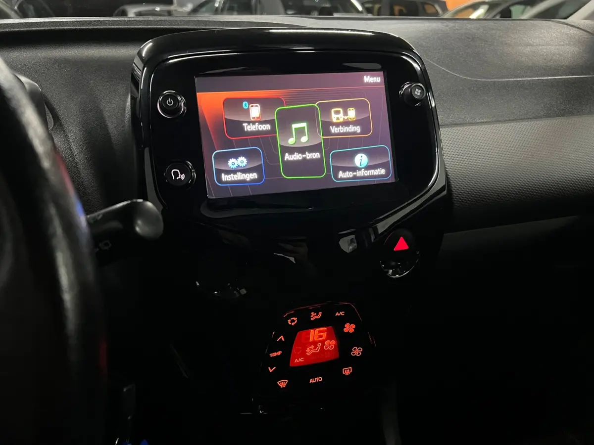 1.0 e-VTi Blue Lease Executive CAMERA / CARPLAY