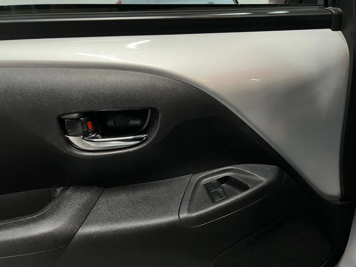 1.0 e-VTi Blue Lease Executive CAMERA / CARPLAY