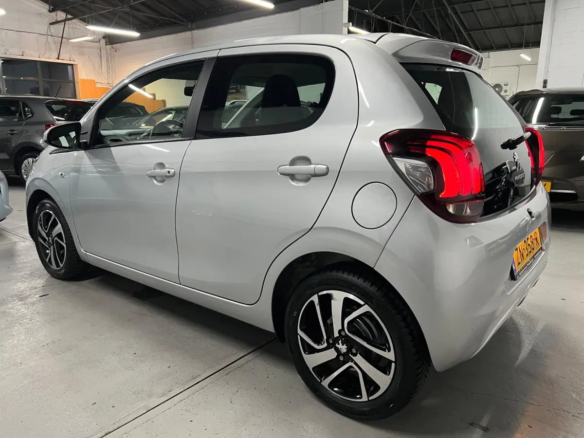 1.0 e-VTi Blue Lease Executive CAMERA / CARPLAY
