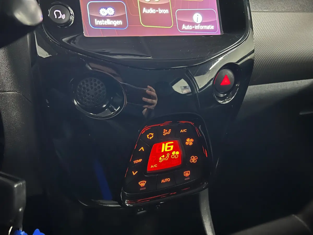 1.0 e-VTi Blue Lease Executive CAMERA / CARPLAY