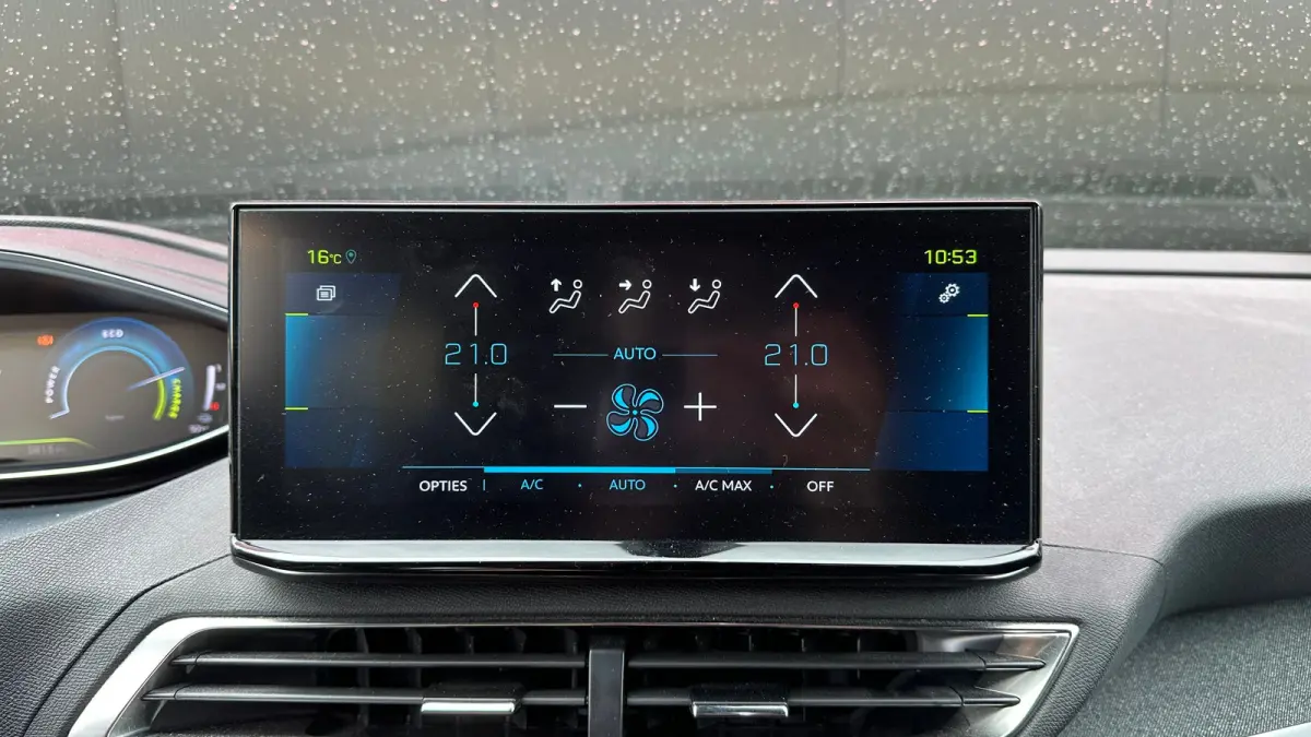 1.6 HYbrid 225 Allure Pack Business | Apple Carplay / Android Auto | Plug-in | Achteruitrij Camera | Climate Control | Navigatie | Stoelverwarming Voor | Cruise Control | | Achteruitrijcamer