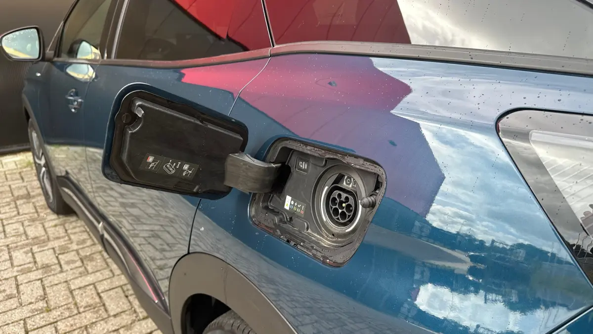1.6 HYbrid 225 Allure Pack Business | Apple Carplay / Android Auto | Plug-in | Achteruitrij Camera | Climate Control | Navigatie | Stoelverwarming Voor | Cruise Control | | Achteruitrijcamer