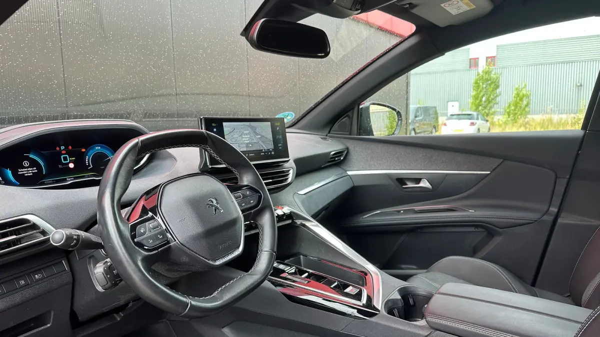1.6 HYbrid 225 Allure Pack Business | Apple Carplay / Android Auto | Plug-in | Achteruitrij Camera | Climate Control | Navigatie | Stoelverwarming Voor | Cruise Control | | Achteruitrijcamer