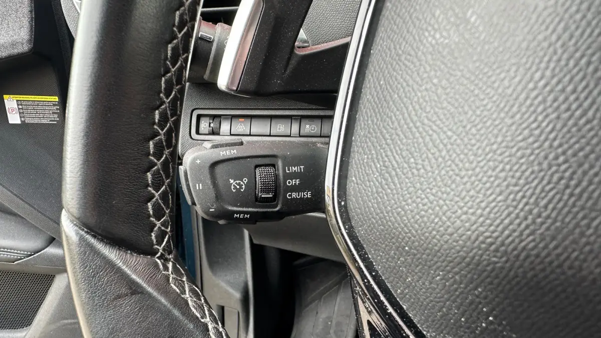 1.6 HYbrid 225 Allure Pack Business | Apple Carplay / Android Auto | Plug-in | Achteruitrij Camera | Climate Control | Navigatie | Stoelverwarming Voor | Cruise Control | | Achteruitrijcamer