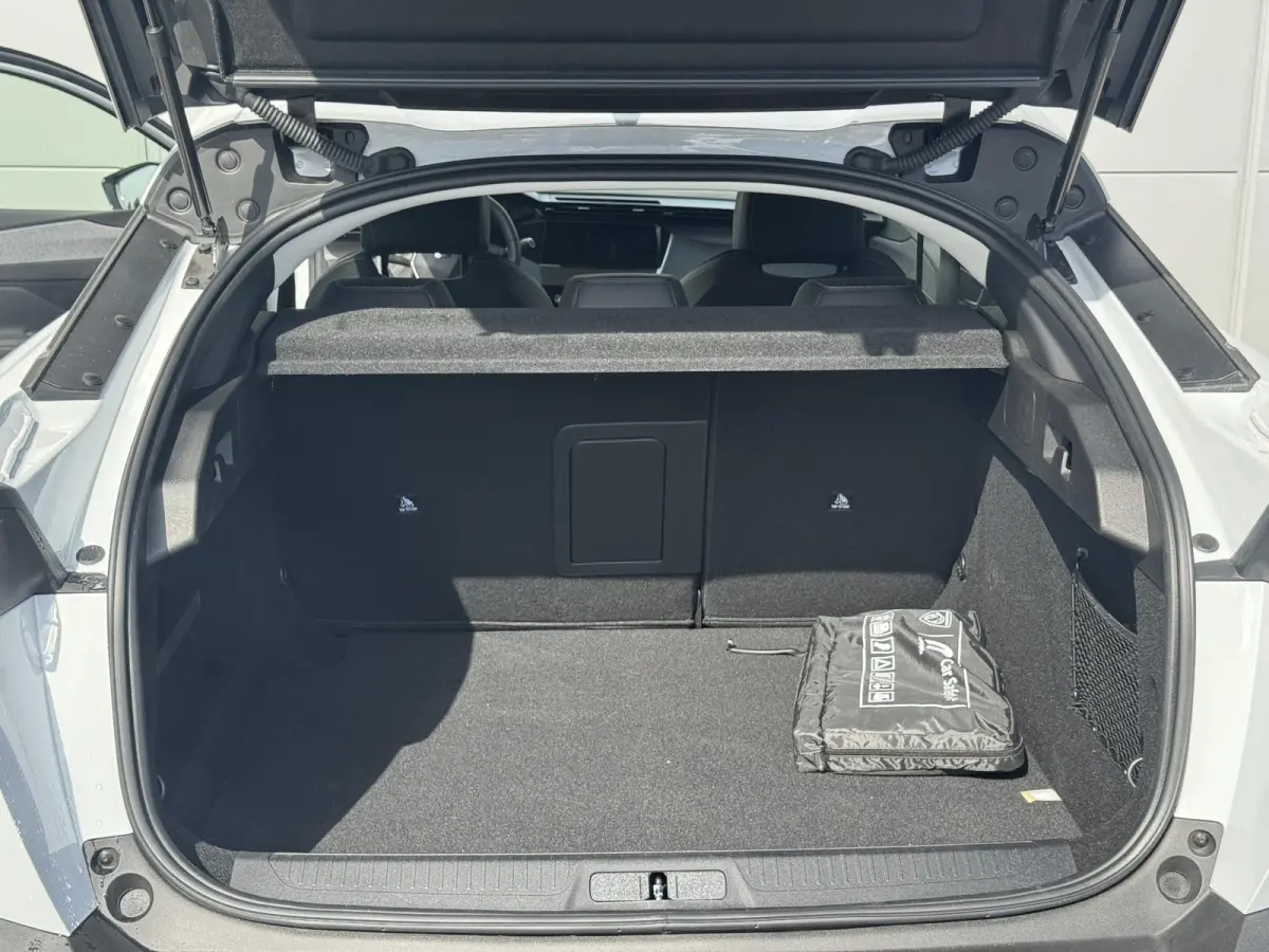 1.2 Allure Hybrid 145 | 360 camera | Adaptieve Cruise Control | Stoelverwarming | Apple Carplay/Android Auto