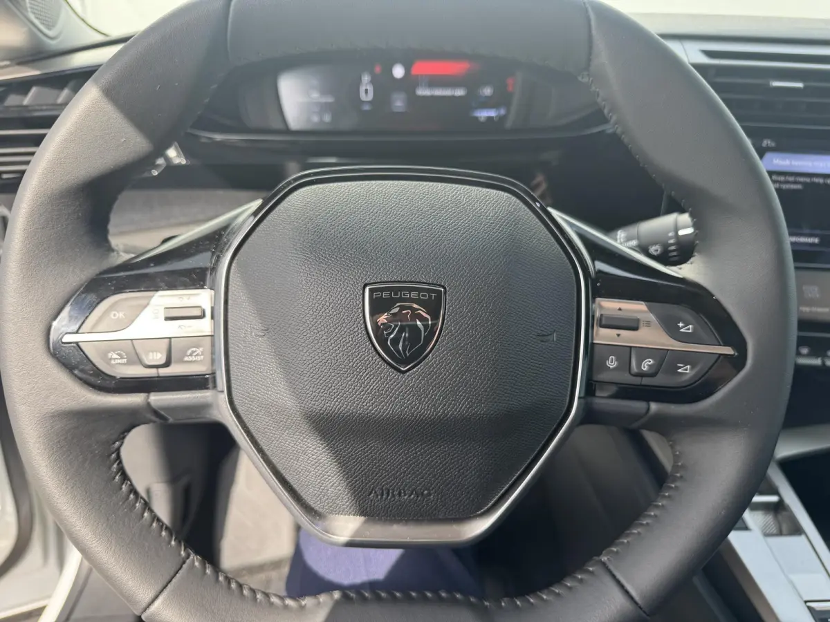 1.2 Allure Hybrid 145 | 360 camera | Adaptieve Cruise Control | Stoelverwarming | Apple Carplay/Android Auto