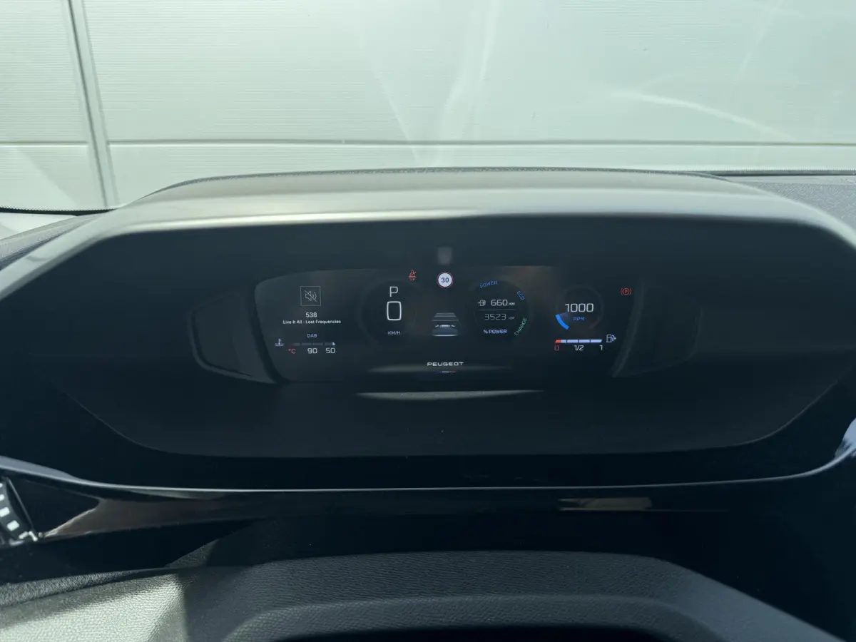 1.2 Allure Hybrid 145 | 360 camera | Adaptieve Cruise Control | Stoelverwarming | Apple Carplay/Android Auto