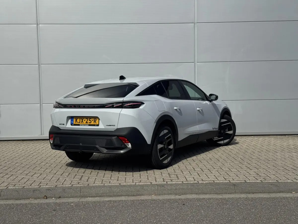 1.2 Allure Hybrid 145 | 360 camera | Adaptieve Cruise Control | Stoelverwarming | Apple Carplay/Android Auto