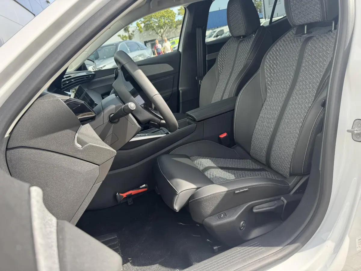 1.2 Allure Hybrid 145 | 360 camera | Adaptieve Cruise Control | Stoelverwarming | Apple Carplay/Android Auto