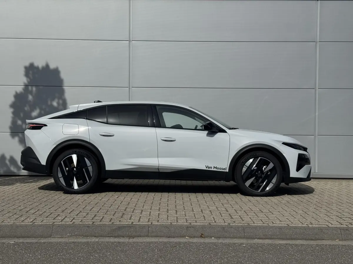 1.2 Allure Hybrid 145 | 360 camera | Adaptieve Cruise Control | Stoelverwarming | Apple Carplay/Android Auto