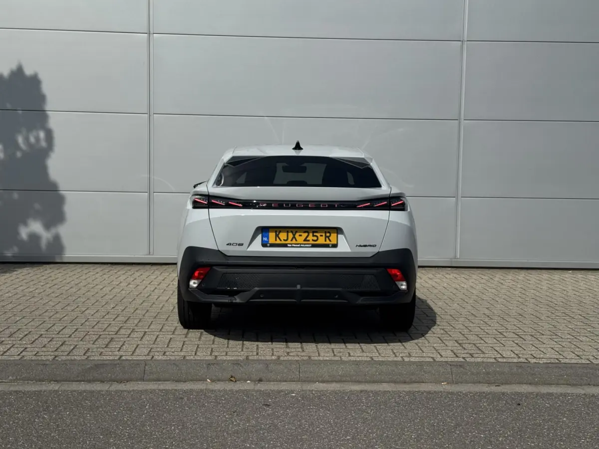 1.2 Allure Hybrid 145 | 360 camera | Adaptieve Cruise Control | Stoelverwarming | Apple Carplay/Android Auto