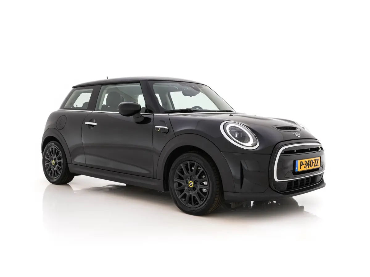 MINI Yours 33 kWh [3-Fase-11kW] {SoH-96%} (INCL-BTW) Aut. *HEATPUMP | LEATHER-ALCANTARA | FULL-LED | NAVI-FULLMAP | SPORTSEATS | AMBIENTLIGHT | DIGI-COCKPIT | DAB+ | ECC | PDC | CRUISE | 16'