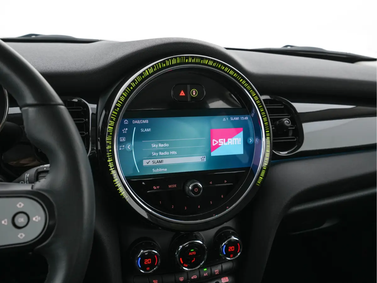 MINI Yours 33 kWh [3-Fase-11kW] {SoH-96%} (INCL-BTW) Aut. *HEATPUMP | LEATHER-ALCANTARA | FULL-LED | NAVI-FULLMAP | SPORTSEATS | AMBIENTLIGHT | DIGI-COCKPIT | DAB+ | ECC | PDC | CRUISE | 16'