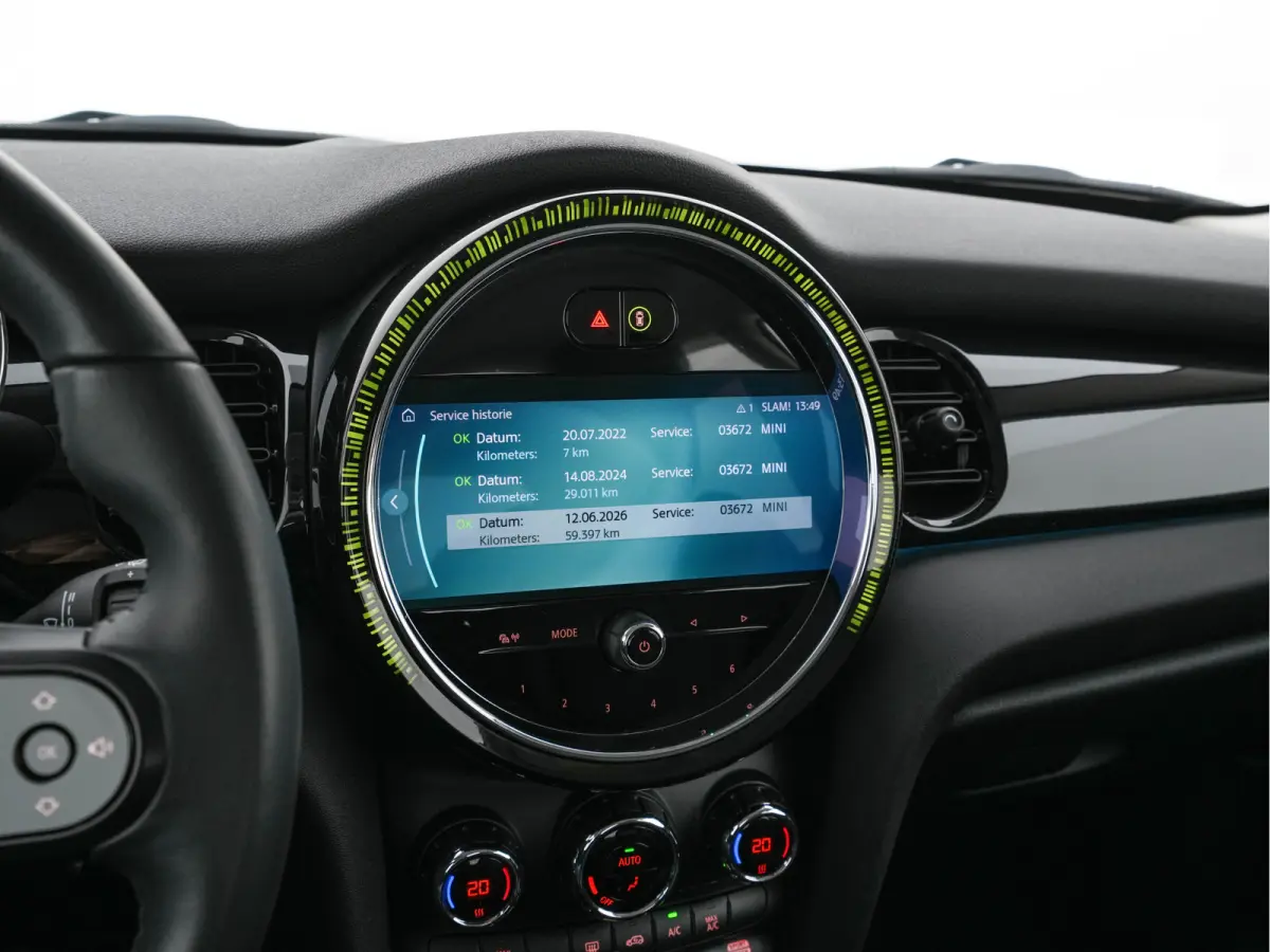 MINI Yours 33 kWh [3-Fase-11kW] {SoH-96%} (INCL-BTW) Aut. *HEATPUMP | LEATHER-ALCANTARA | FULL-LED | NAVI-FULLMAP | SPORTSEATS | AMBIENTLIGHT | DIGI-COCKPIT | DAB+ | ECC | PDC | CRUISE | 16'