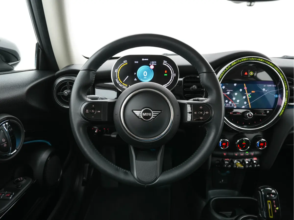 MINI Yours 33 kWh [3-Fase-11kW] {SoH-96%} (INCL-BTW) Aut. *HEATPUMP | LEATHER-ALCANTARA | FULL-LED | NAVI-FULLMAP | SPORTSEATS | AMBIENTLIGHT | DIGI-COCKPIT | DAB+ | ECC | PDC | CRUISE | 16'