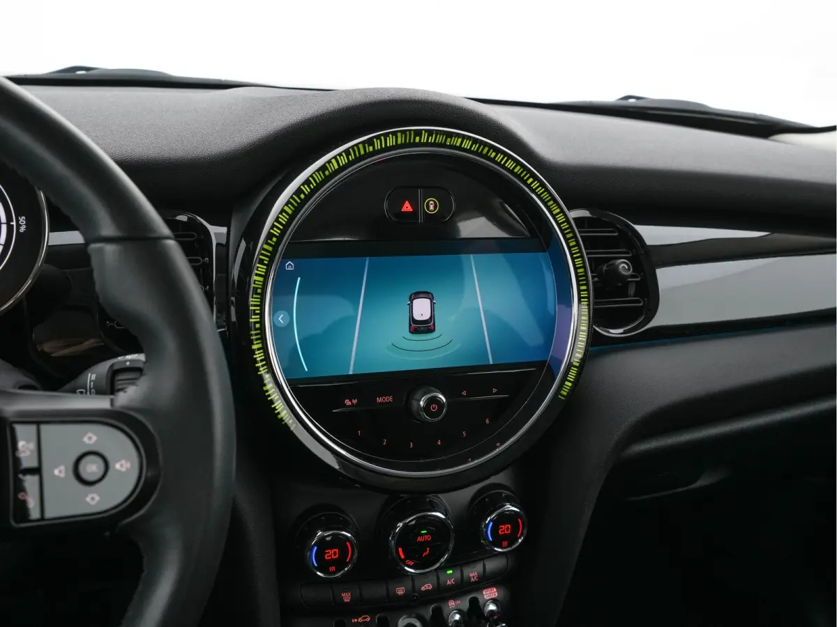 MINI Yours 33 kWh [3-Fase-11kW] {SoH-96%} (INCL-BTW) Aut. *HEATPUMP | LEATHER-ALCANTARA | FULL-LED | NAVI-FULLMAP | SPORTSEATS | AMBIENTLIGHT | DIGI-COCKPIT | DAB+ | ECC | PDC | CRUISE | 16'