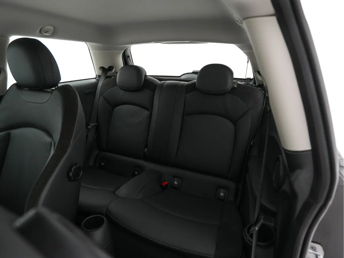 MINI Yours 33 kWh [3-Fase-11kW] {SoH-96%} (INCL-BTW) Aut. *HEATPUMP | LEATHER-ALCANTARA | FULL-LED | NAVI-FULLMAP | SPORTSEATS | AMBIENTLIGHT | DIGI-COCKPIT | DAB+ | ECC | PDC | CRUISE | 16'