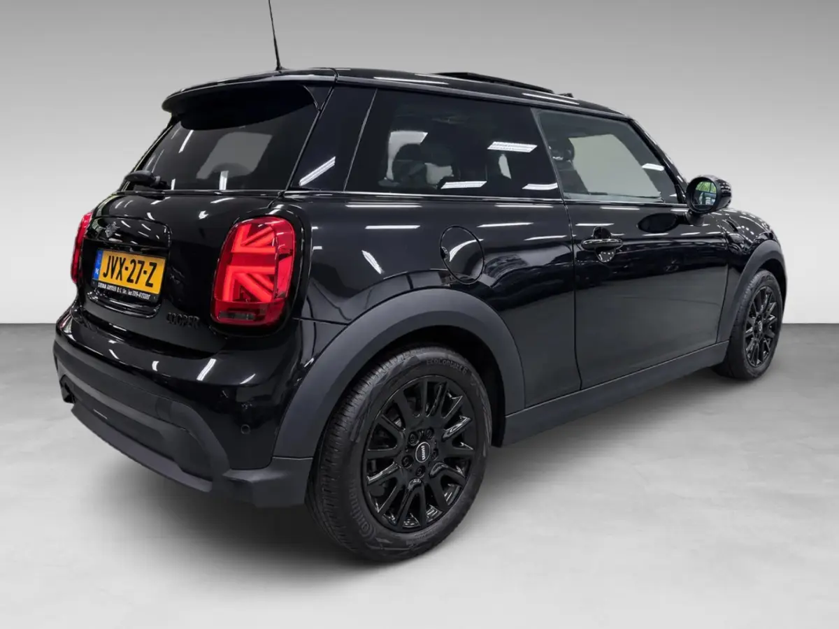 1.5 Cooper BLACK-EDITION PANO/H-UP/NAVI/CAM/DAB/CARPLAY/H-KARDON///
