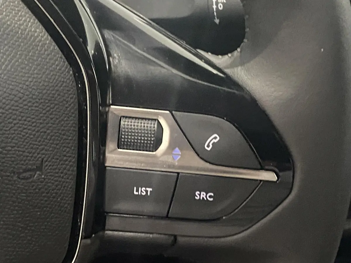 1.2 Active | APPLE CARPLAY & ANDROID AUTO | DAB | AIRCO | LED | 58 DKM |