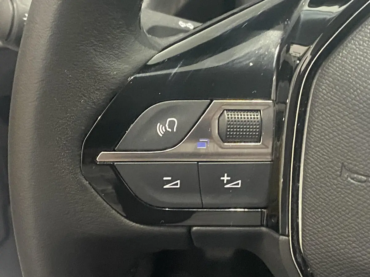 1.2 Active | APPLE CARPLAY & ANDROID AUTO | DAB | AIRCO | LED | 58 DKM |
