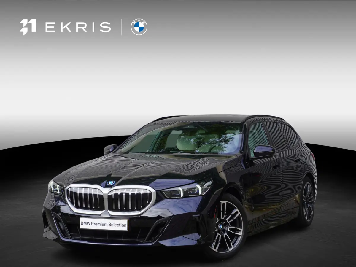 530e M Sport Edition | Travel Pack | Comfort Pack | Comforstoelen | Stoelventilatie | Driving Assistant Plus |  BMW Iconic Glow