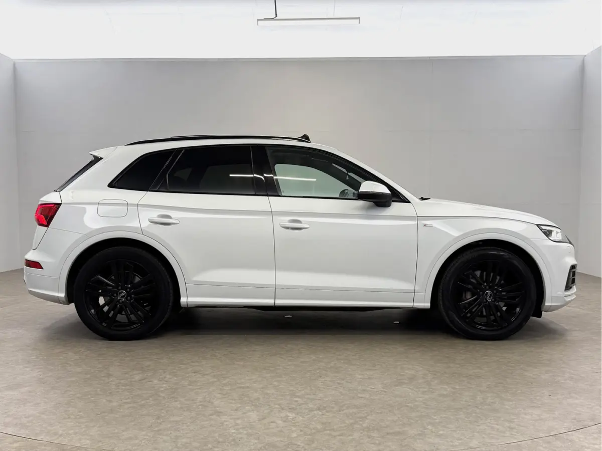 55 TFSI e Quattro Competition S-line Black Edition | Pano | Virtual | Carplay | Trekhaak | Luchtvering | Matrix LED