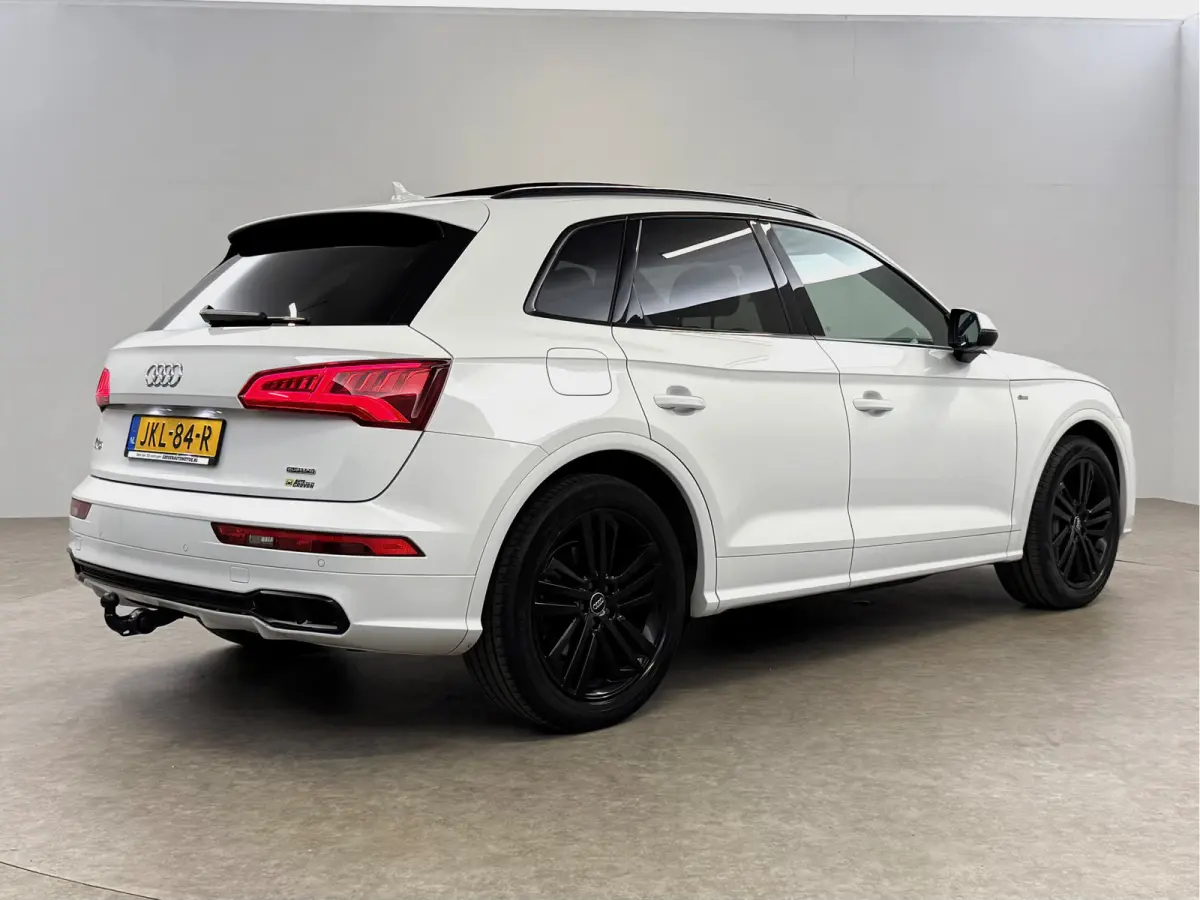 55 TFSI e Quattro Competition S-line Black Edition | Pano | Virtual | Carplay | Trekhaak | Luchtvering | Matrix LED